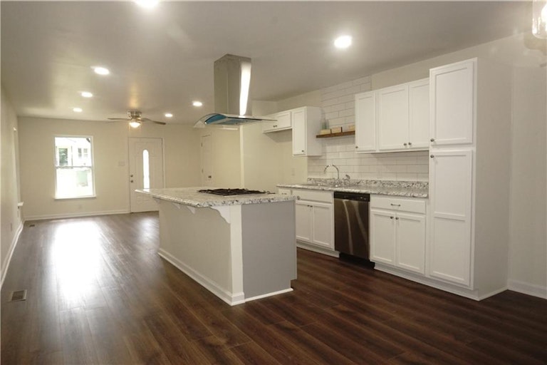 Photo 8 of 17 - 6161 Edward St, Atlanta, GA 30340