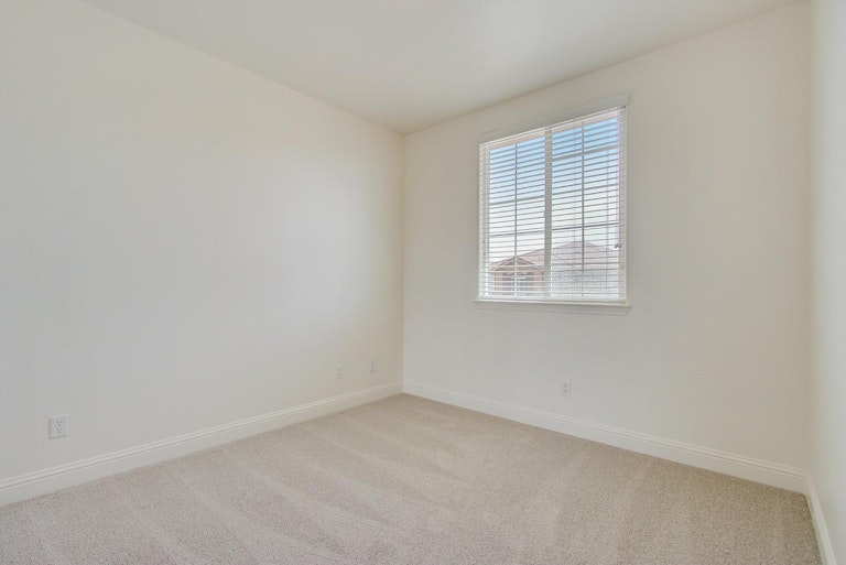 Photo 16 of 27 - 4018 Pinoche Peak Way, Rancho Cordova, CA 95742