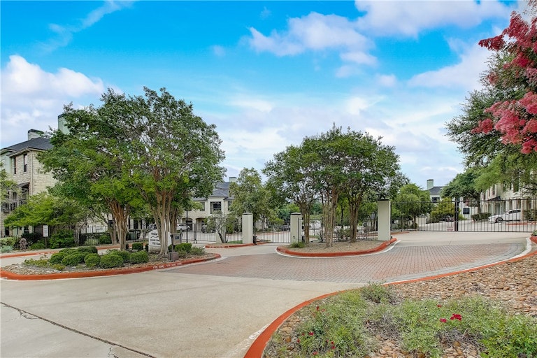 Photo 25 of 26 - 7701 Rialto Blvd #1225, Austin, TX 78735
