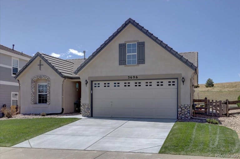 Photo 2 of 34 - 3696 Wonder Dr, Castle Rock, CO 80109