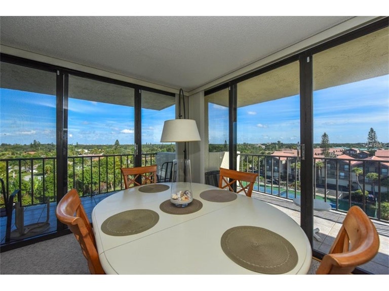 Photo 11 of 23 - 1055 Beach Rd Unit B-503, Sarasota, FL 34242