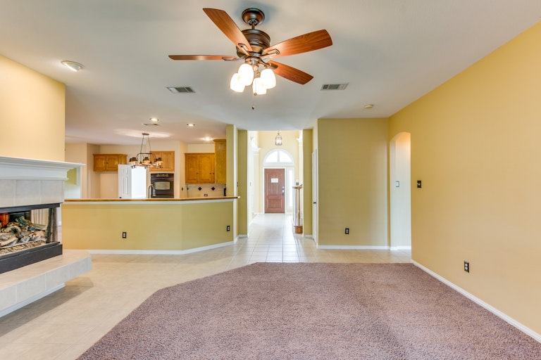 Photo 8 of 34 - 1422 Tascosa Ct, Allen, TX 75013