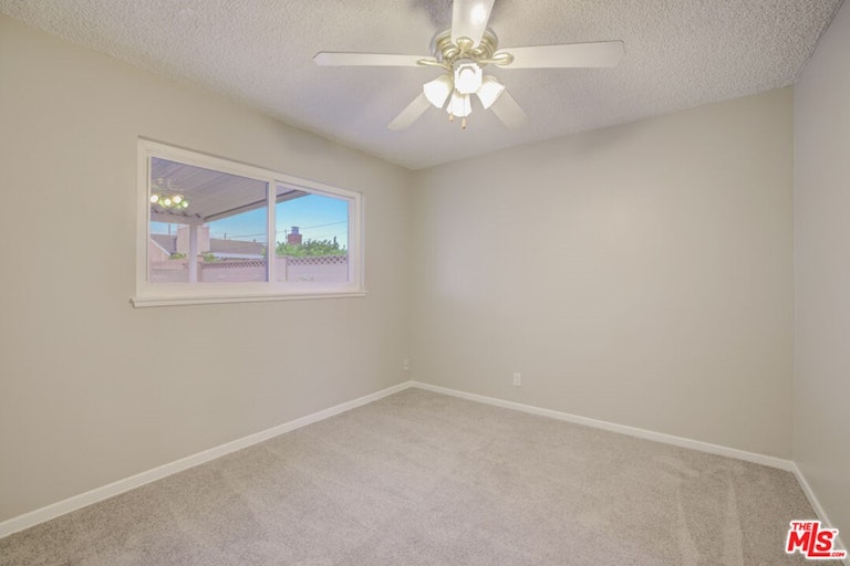 Photo 18 of 35 - 5914 Los Nietos St, Buena Park, CA 90620