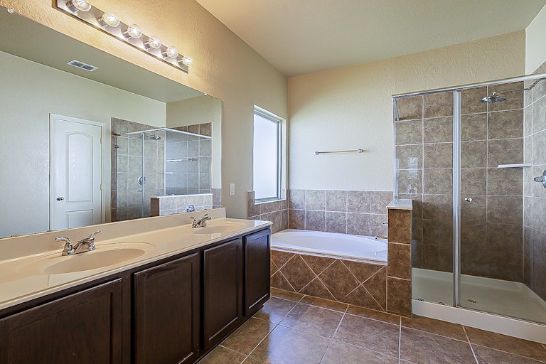 Photo 6 of 22 - 10415 Branch Post, San Antonio, TX 78245