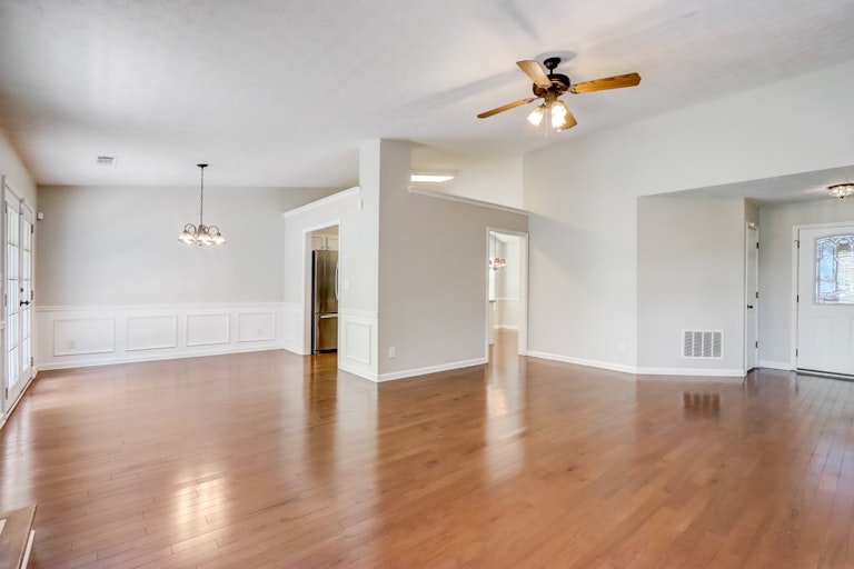 Photo 11 of 23 - 690 Paris Dr, Lawrenceville, GA 30043