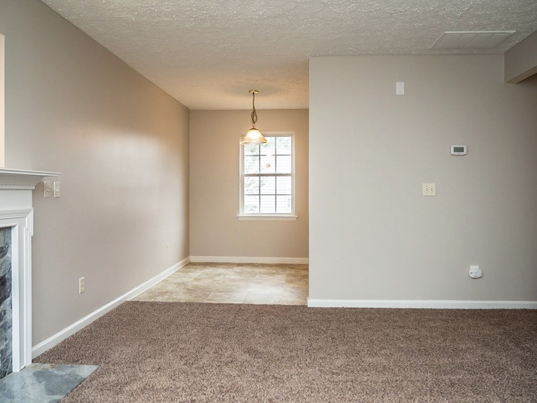 Photo 3 of 15 - 600 Parkander Ct, Raleigh, NC 27603