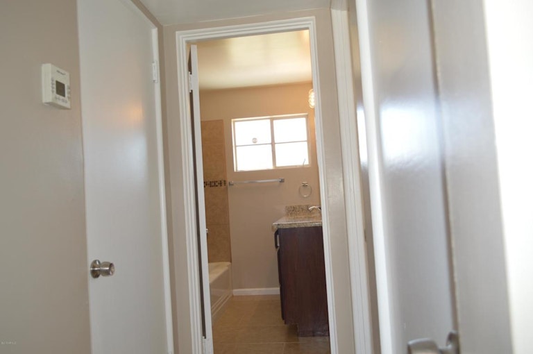 Photo 23 of 35 - 2137 W Verde Ln, Phoenix, AZ 85015