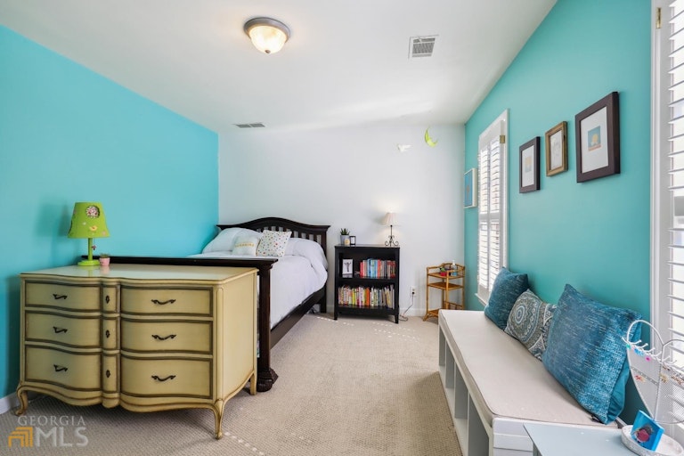 Photo 31 of 41 - 1005 Redstone Ln, Atlanta, GA 30338