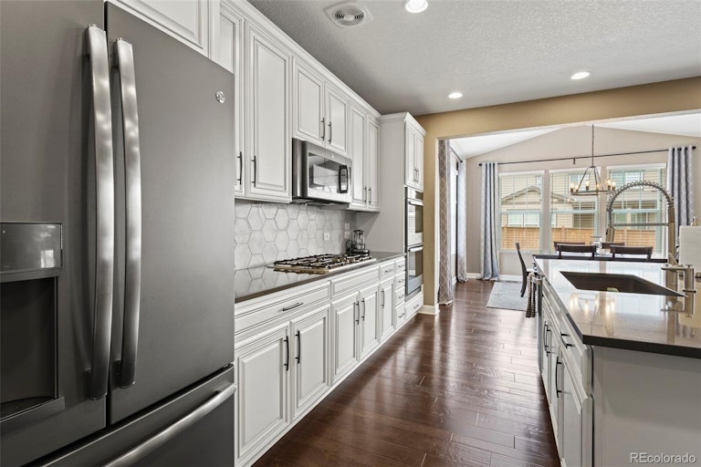 Photo 13 of 38 - 130 S Ider Way, Aurora, CO 80018