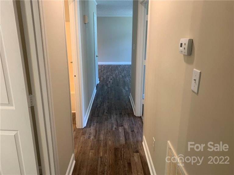 Photo 6 of 16 - 408 Millsaps Rd, Statesville, NC 28625