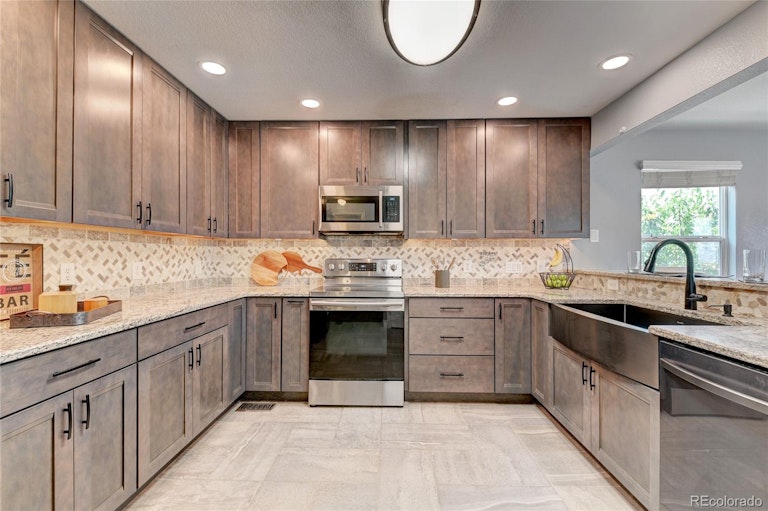 Photo 12 of 37 - 21783 E Kenyon Pl, Aurora, CO 80018