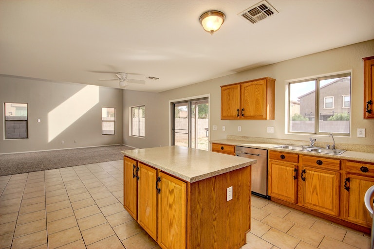 Photo 9 of 28 - 447 E Maddison St, San Tan Valley, AZ 85140