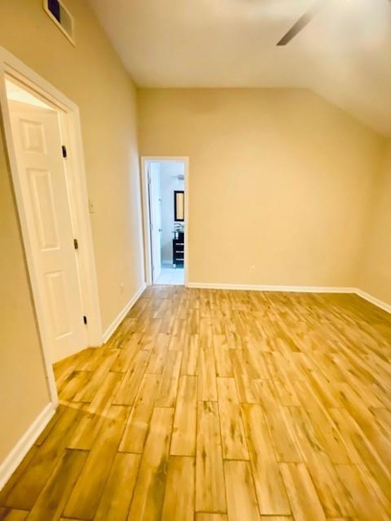 Photo 19 of 36 - 6126 Nancet Dr, Houston, TX 77041