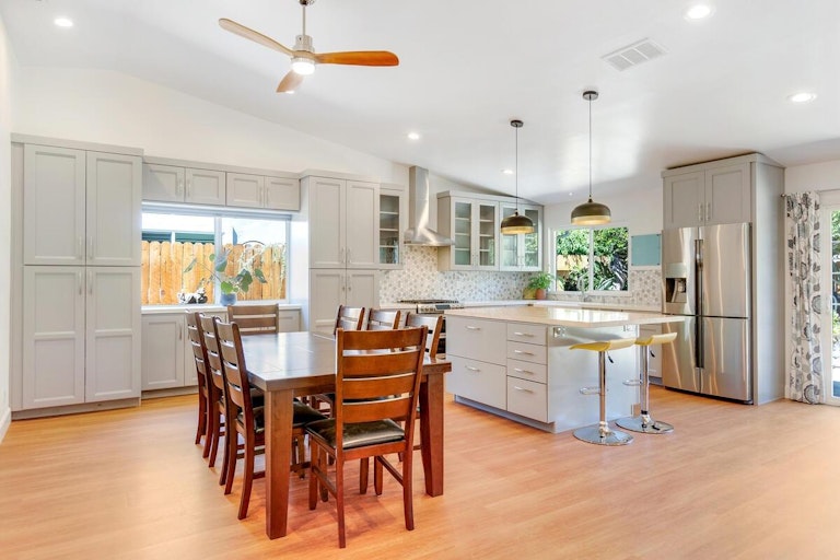 Photo 5 of 16 - 924 San Tomas St, Davis, CA 95618
