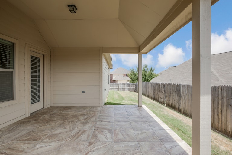 Photo 26 of 26 - 2556 Flowing Springs Dr, Fort Worth, TX 76177