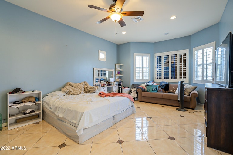 Photo 20 of 40 - 4206 S 65th Dr, Phoenix, AZ 85043