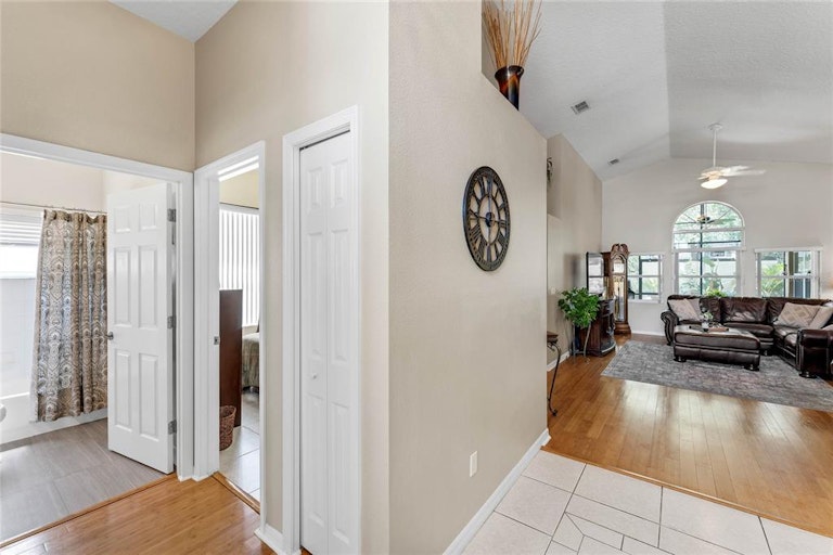 Photo 24 of 43 - 515 Sagecreek Ct, Winter Springs, FL 32708