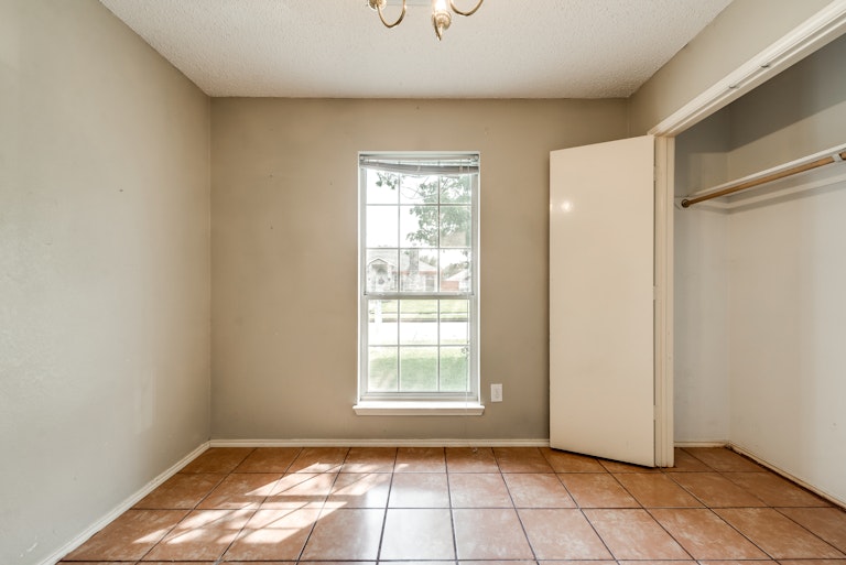 Photo 23 of 29 - 2736 Hidden Springs Dr, Mesquite, TX 75181