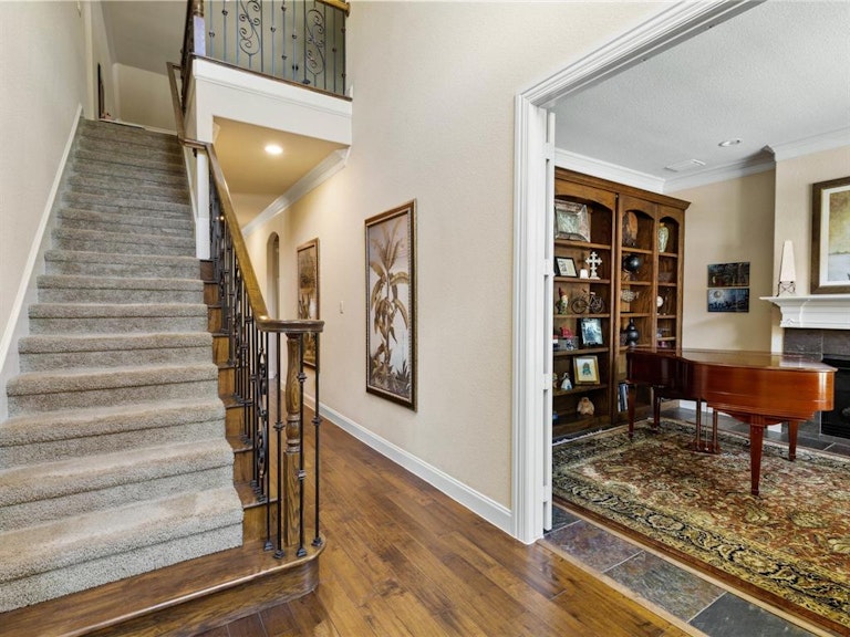 Photo 18 of 31 - 5421 Pershing Ave, Fort Worth, TX 76107