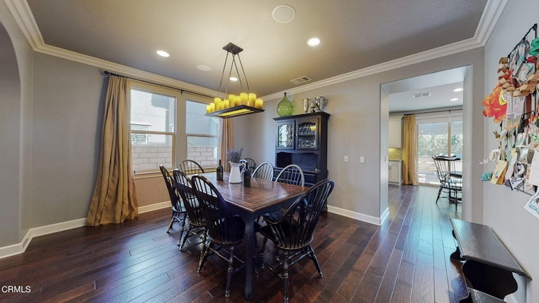 Photo 7 of 39 - 2742 Madera Dr, Pasadena, CA 91107