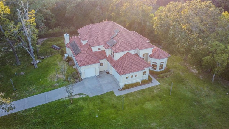 Photo 30 of 31 - 2026 Pecan St, Katy, TX 77494