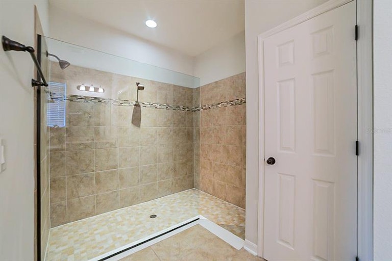 Photo 22 of 24 - 32601 Harmony Oaks Dr, Wesley Chapel, FL 33545