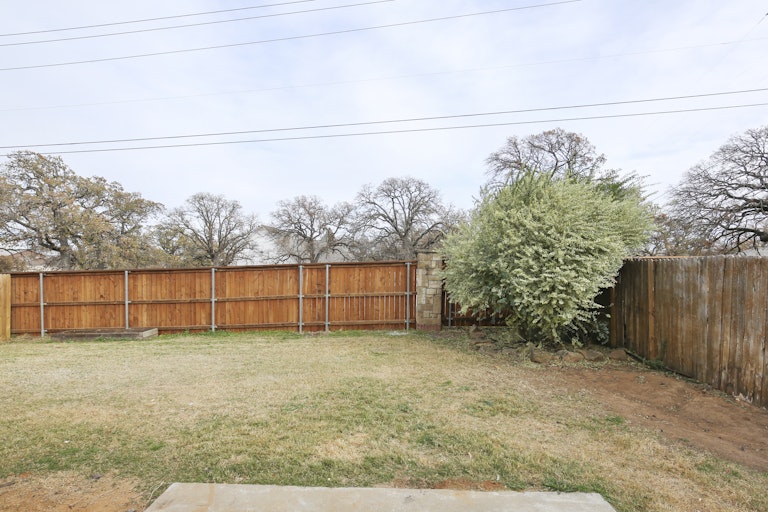 Photo 22 of 26 - 12808 Dorset Dr, Fort Worth, TX 76244