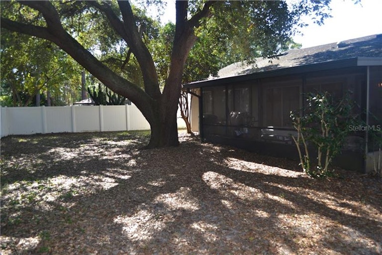 Photo 11 of 12 - 729 Countryshire Ln, Palm Harbor, FL 34683