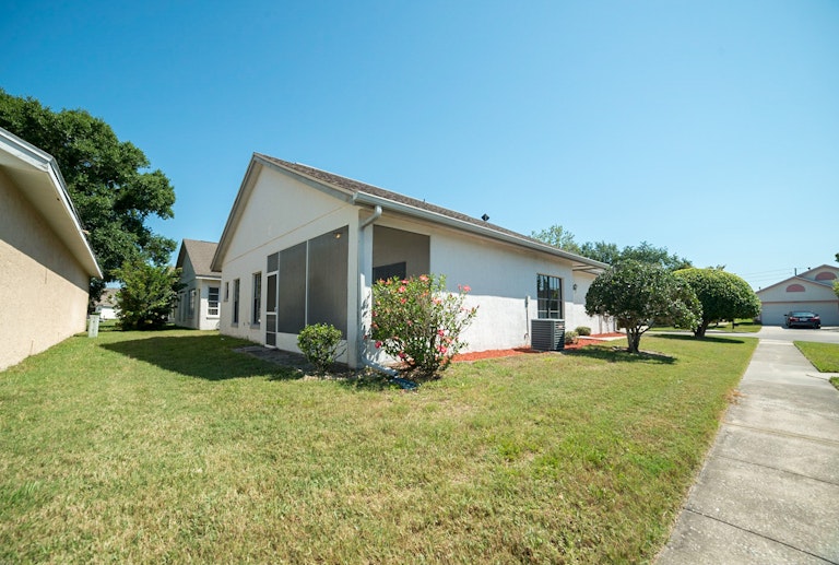 Photo 5 of 15 - 5508 Norman H Cutson Dr, Orlando, NC 32821