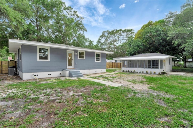 Photo 5 of 36 - 5801 78th Ave N, Pinellas Park, FL 33781