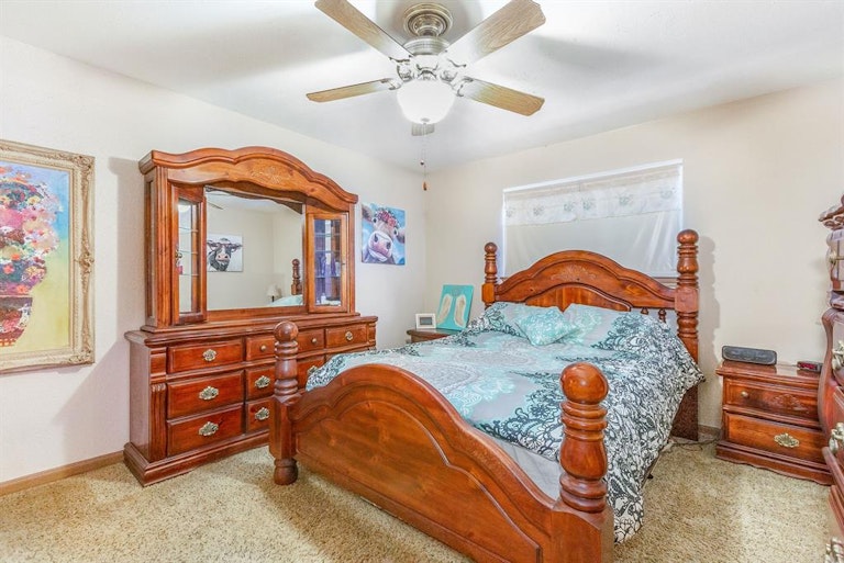 Photo 10 of 22 - 9511 Kell Cir, Houston, TX 77040