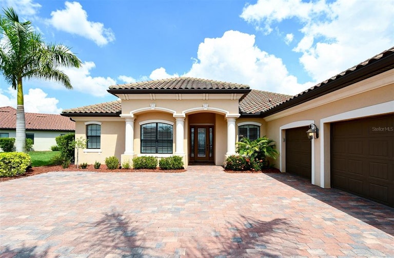 Photo 3 of 94 - 704 Moorings Way, Bradenton, FL 34212