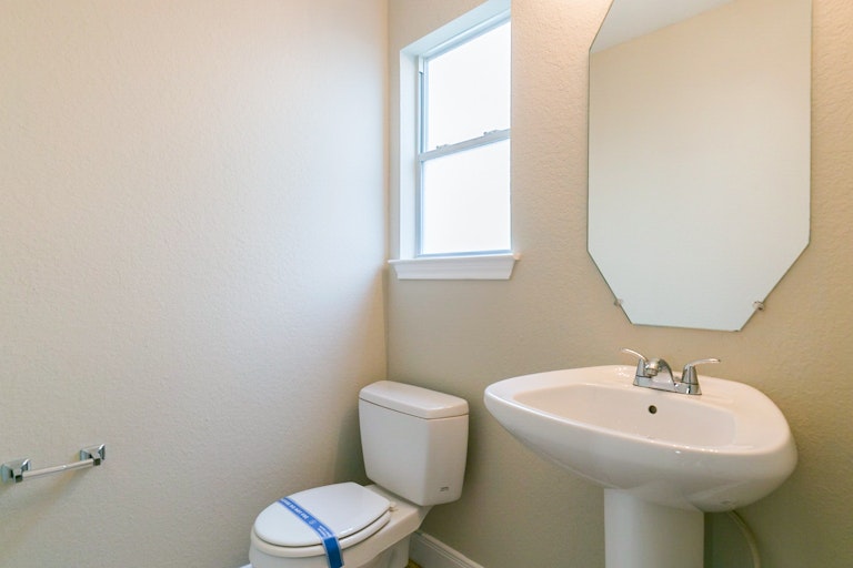 Photo 12 of 24 - 5602 Post Oak Manor Dr, Houston, TX 77085