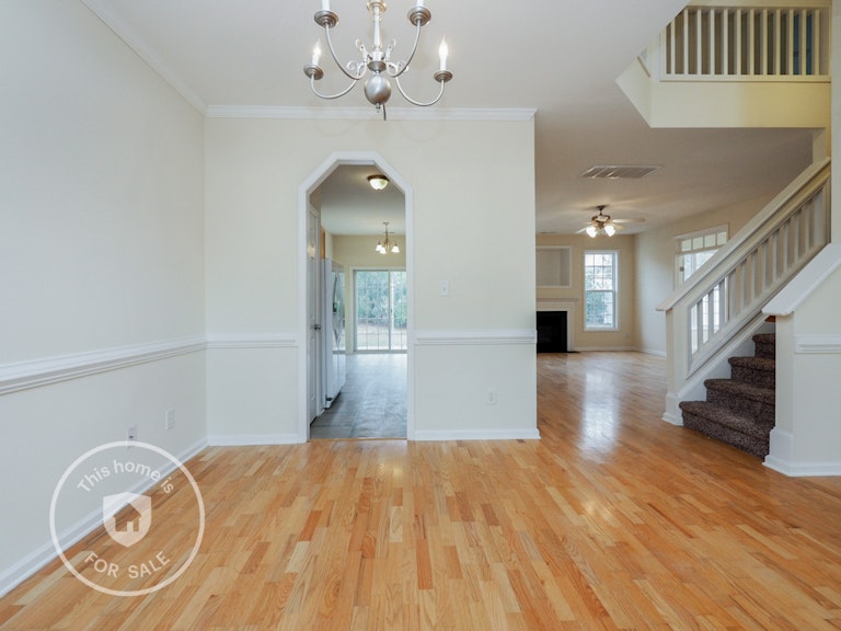 Photo 11 of 26 - 8108 Rolling Glenn Dr, Raleigh, NC 27616