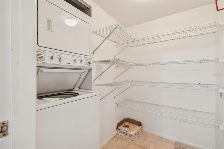 Photo 9 of 51 - 2333 Feather Sound Dr Unit B507, Clearwater, FL 33762