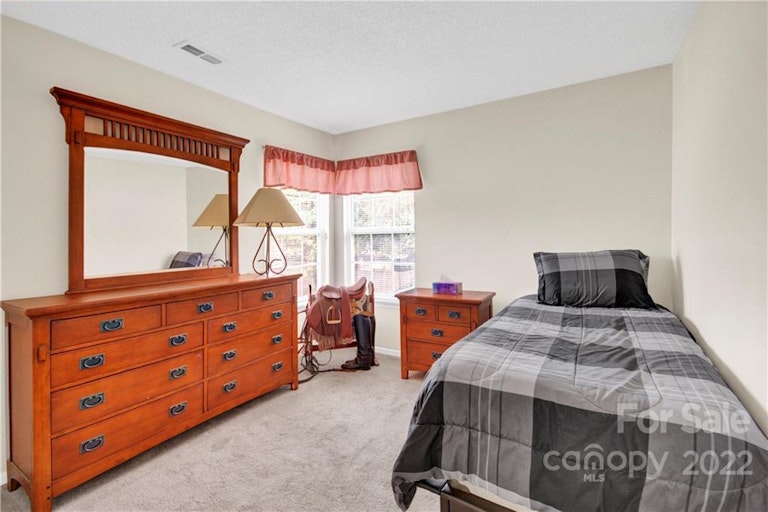 Photo 14 of 18 - 8518 Mineral Ridge Way, Charlotte, NC 28269