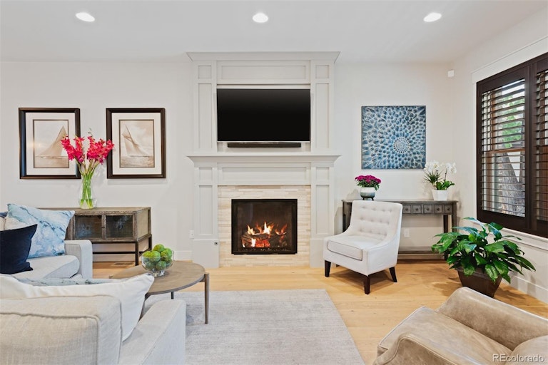 Photo 11 of 40 - 837 S Williams St, Denver, CO 80209