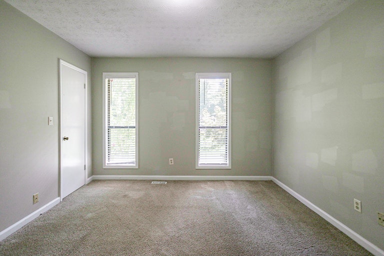 Photo 14 of 28 - 2511 Deer Isle Cv, Lawrenceville, GA 30044
