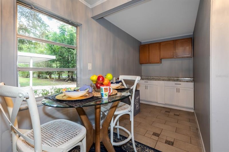 Photo 12 of 19 - 807 S Lone Oak Dr, Leesburg, FL 34748
