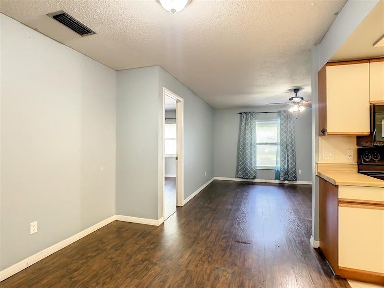 Photo 10 of 33 - 455 Sunrise Dr, Casselberry, FL 32707