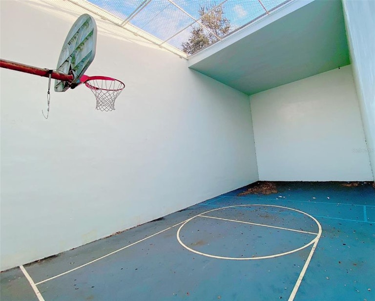 Photo 28 of 28 - 10263 Gandy Blvd N #2001, Saint Petersburg, FL 33702