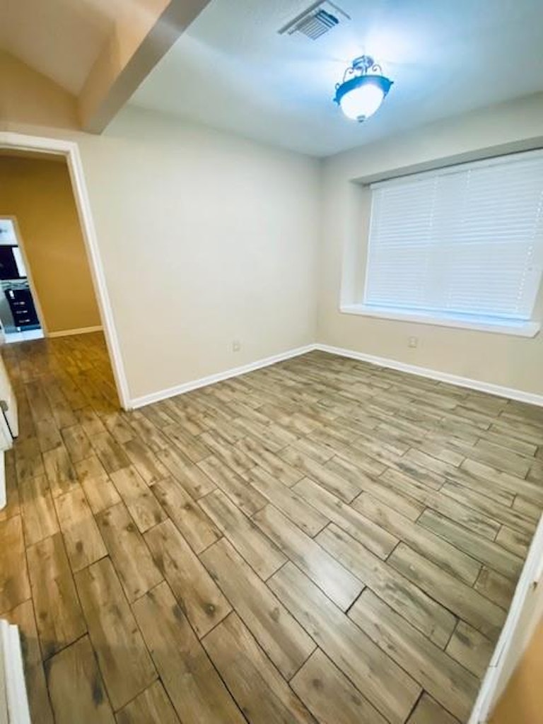 Photo 7 of 36 - 6126 Nancet Dr, Houston, TX 77041