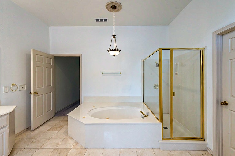 Photo 6 of 28 - 1112 Timbercreek Dr, Allen, TX 75002