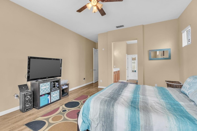 Photo 22 of 55 - 7831 Lahontan Ct, Sacramento, CA 95829