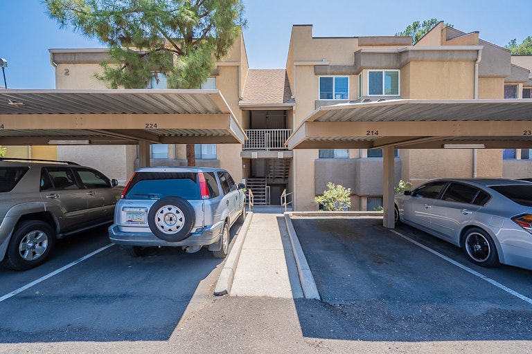 Photo 1 of 22 - 18811 N 19th Ave #1014, Phoenix, AZ 85027