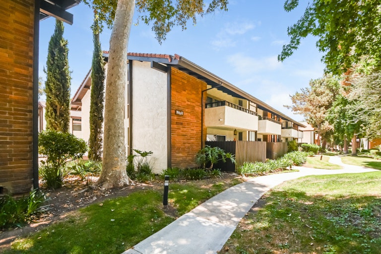 Photo 1 of 27 - 31558 Agoura Rd #2, Westlake Village, CA 91361