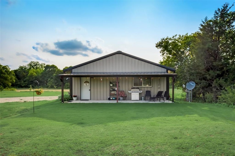 Photo 1 of 24 - 4599 County Road 660, Farmersville, TX 75442