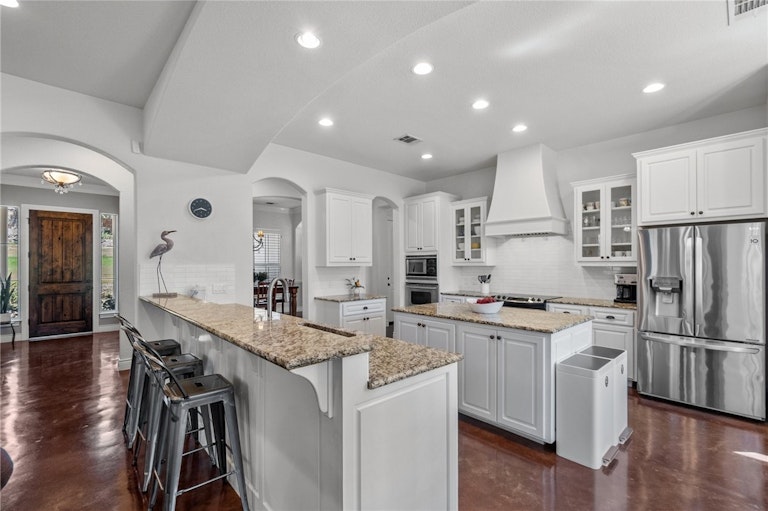 Photo 10 of 36 - 1000 Ogden Dr, Austin, TX 78733
