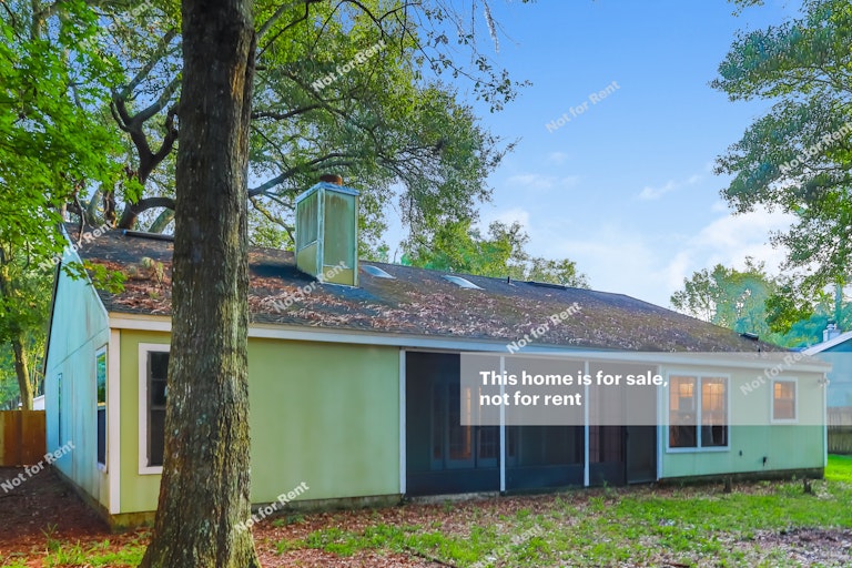 Photo 7 of 27 - 4836 Rustic Woods Dr, Jacksonville, FL 32257