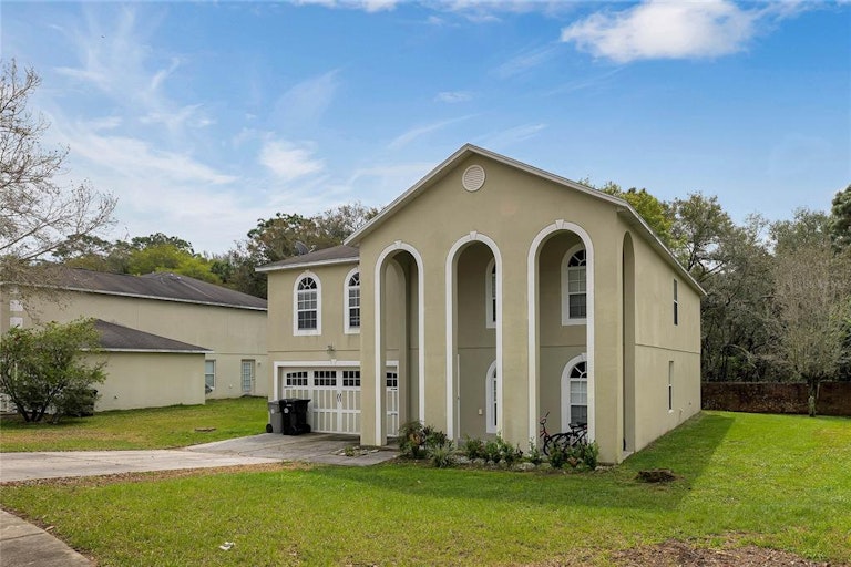 Photo 2 of 34 - 1975 Alambra Cir, Apopka, FL 32703